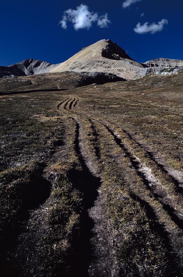 198708622 ©Tim Medley - Dolomite Pass Trail, Cirque Peak, Banff National Park, AB
