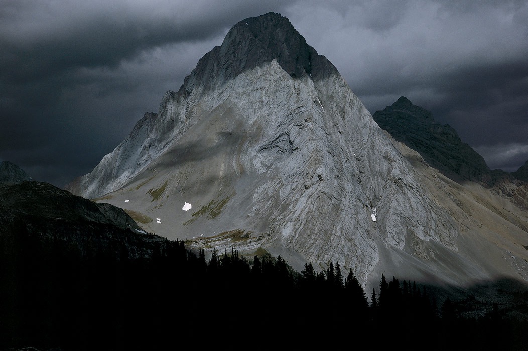 199100932 ©Tim Medley - Mt. Birdwood, Burstall Pass Trail, Peter Lougheed Provinical Park, AB