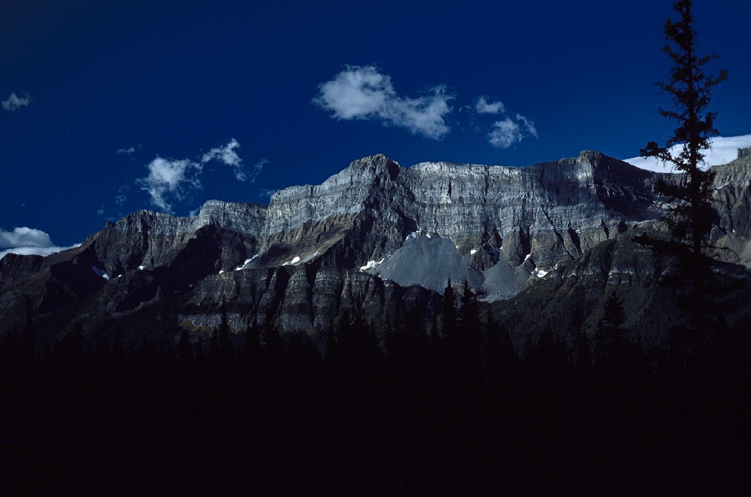 198708329 ©Tim Medley - Banff National Park, AB