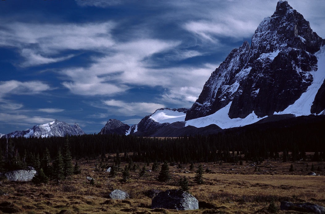 198709623 ©Tim Medley - Tonquin Valley, The Ramparts, Jasper National Park, AB