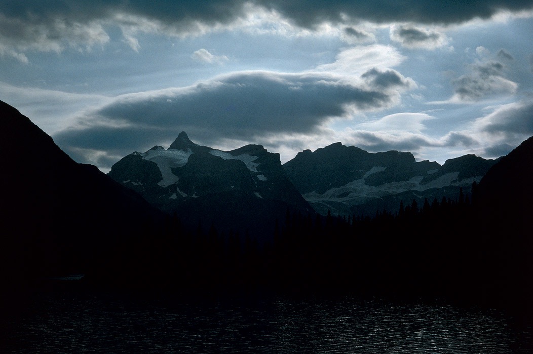 199100701 ©Tim Medley - Marvel Lake, Wonder Pass Trail, Banff National Park, AB