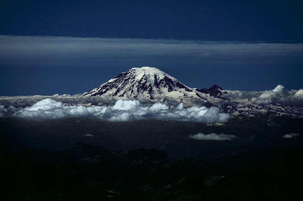 198705926 ©Tim Medley - Mt. Rainier from Mt. Adams, WA