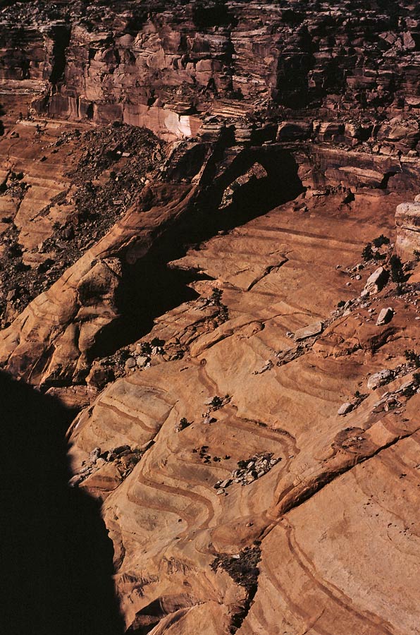 198711016 ©Tim Medley - Arch, Neck Springs Trail, Island In the Sky, Canyonlands National Park, UT
