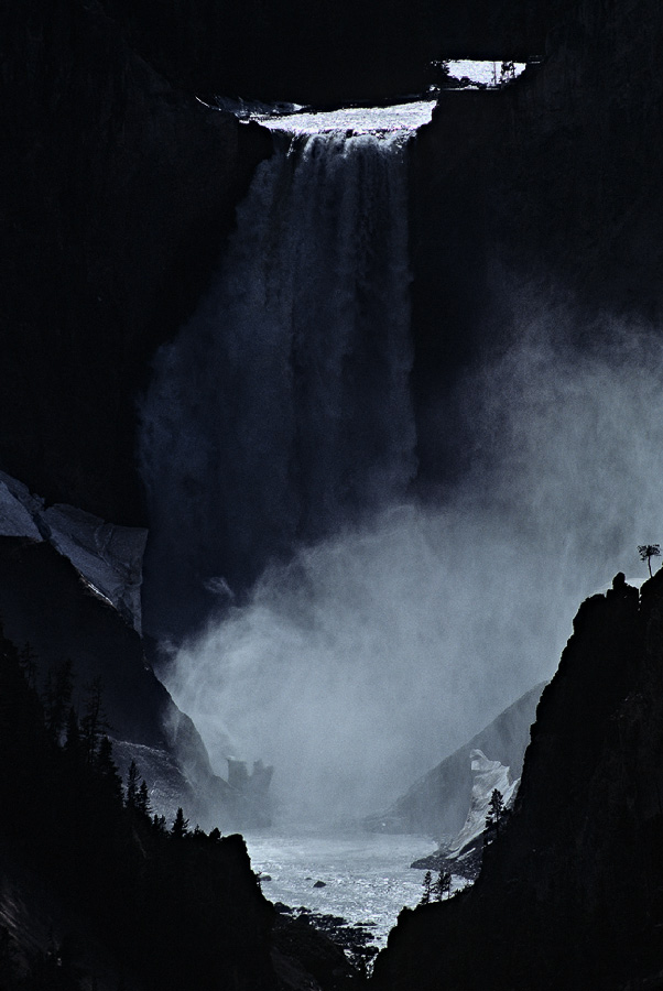 198704414 ©Tim Medley - Lower Falls, Yellowstone Canyon, Yellowstone National Park, WY