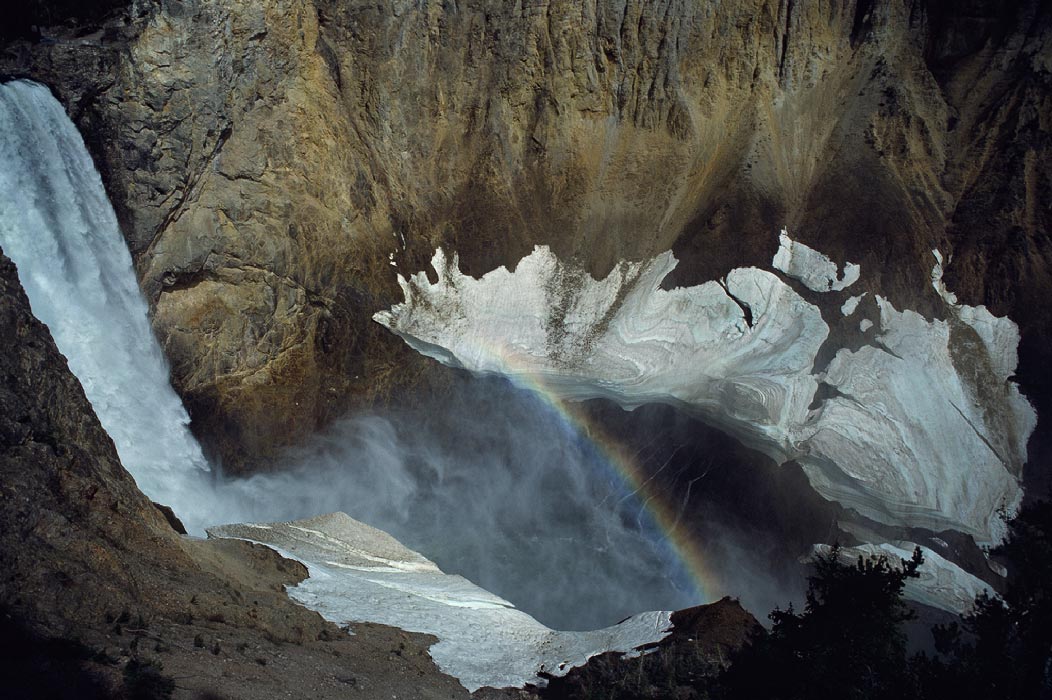 198704503 ©Tim Medley - Lower Falls, Yellowstone Canyon, Yellowstone National Park, WY